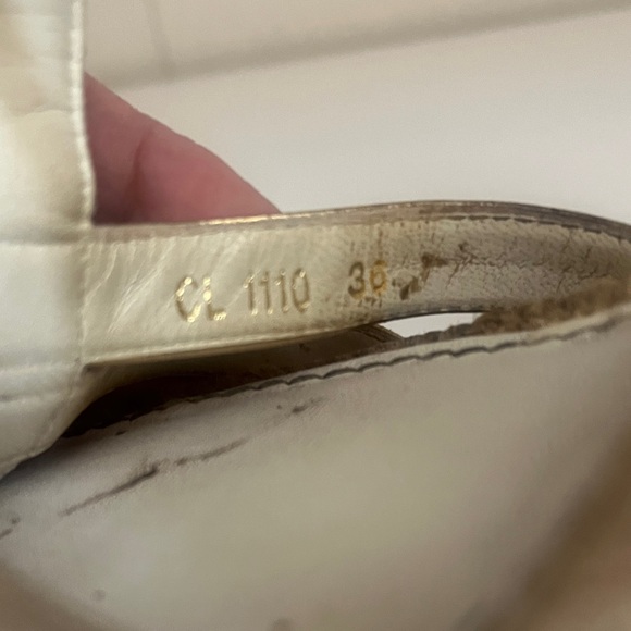 Louis Vuitton Authentic Monogram Wedge Heels 36 (6) white & gold - Picture 8 of 16